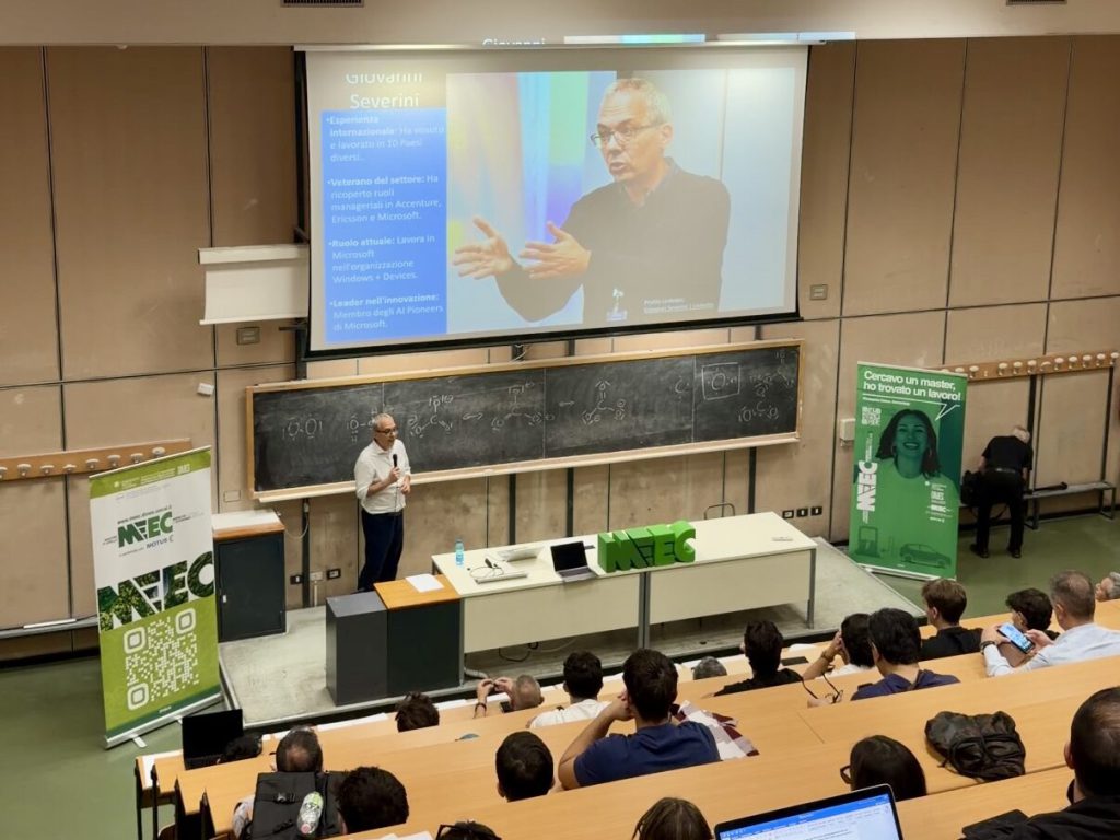 L'aula 32B1 dell'Università della Calabria durante il seminario di Giovanni Severini sulle Big Tech e l'etica dell'intelligenza artificiale